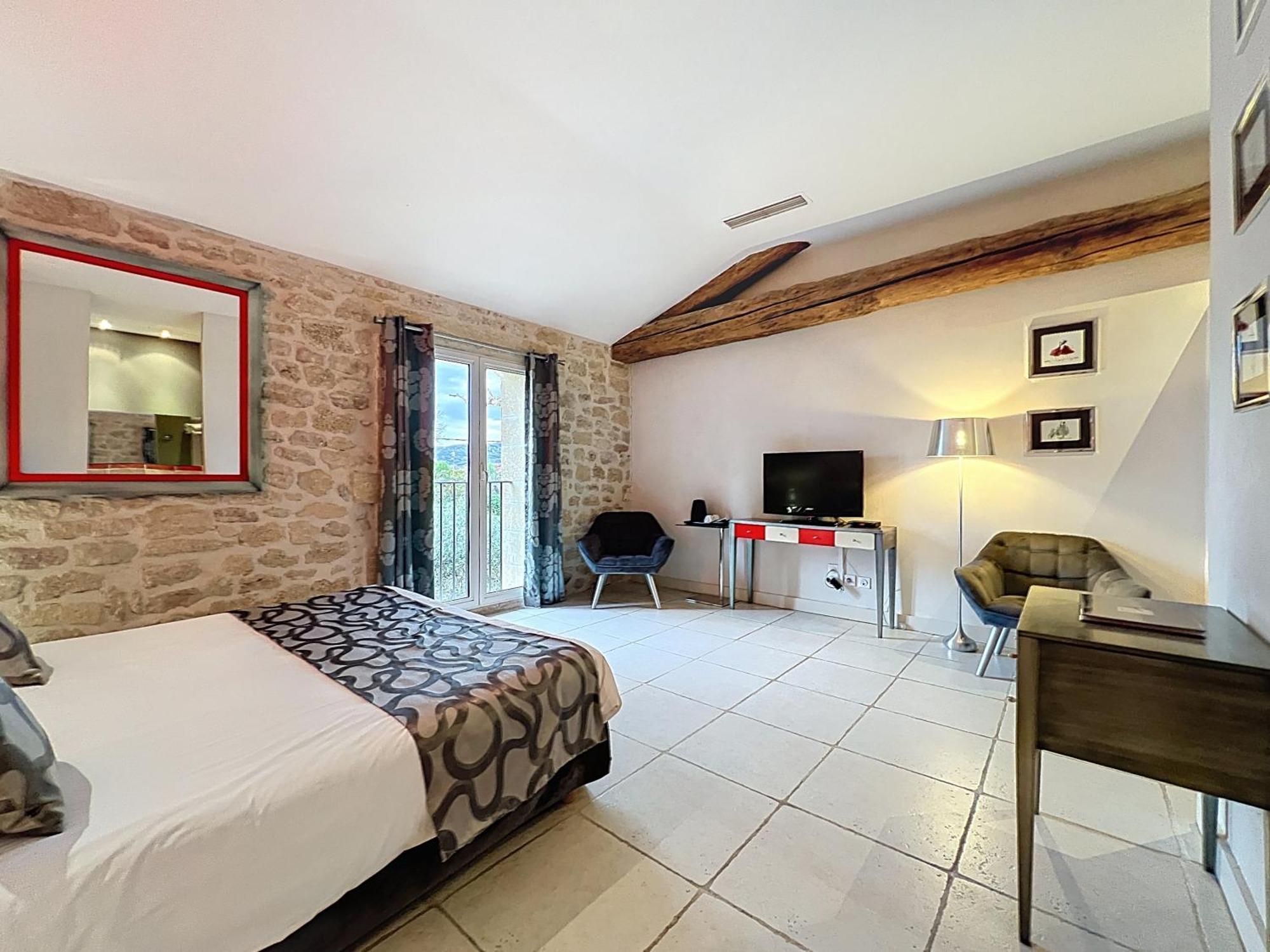 Chambres D'Hotes La Maison De Leonie Collias Екстериор снимка