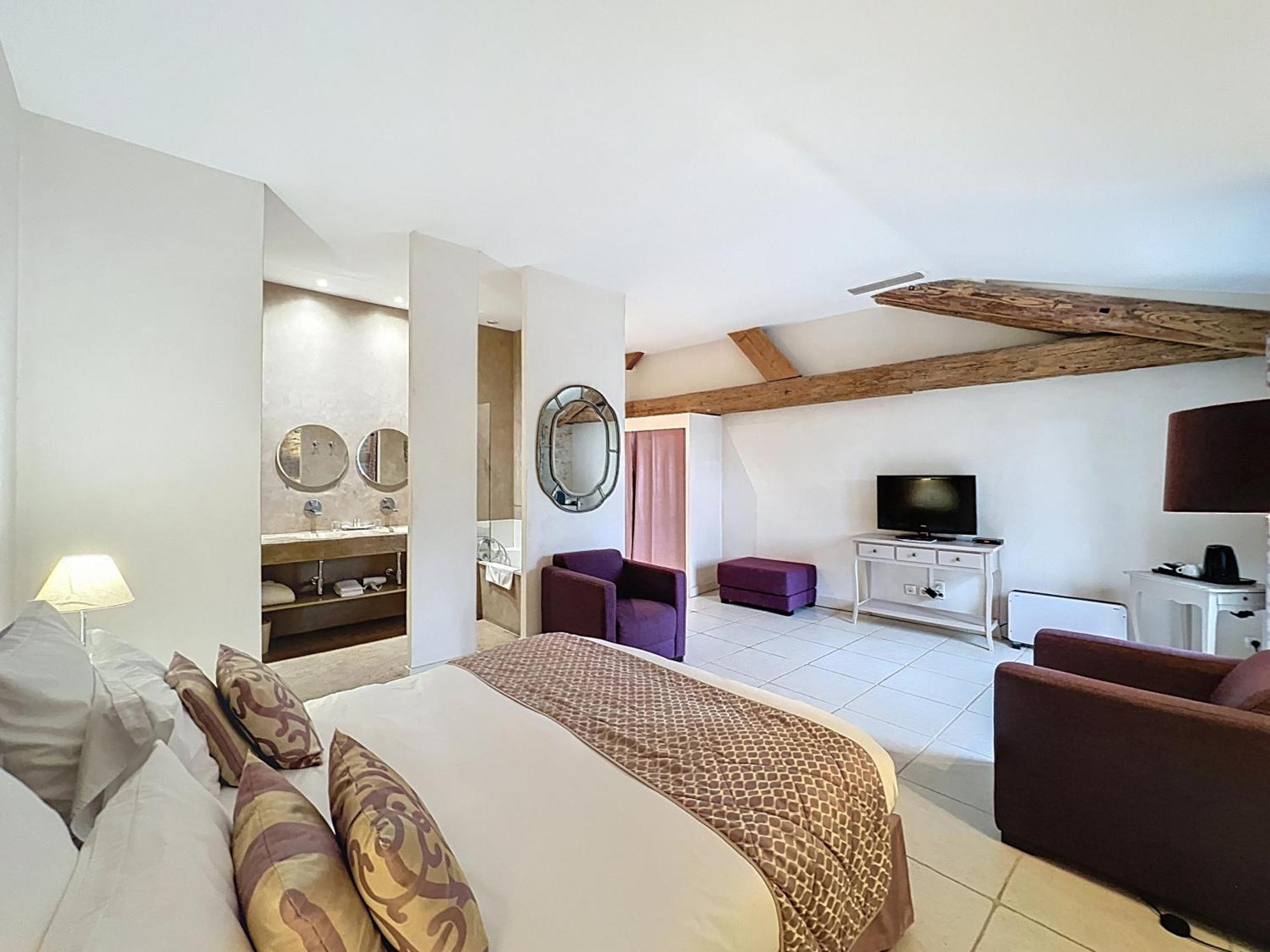 Chambres D'Hotes La Maison De Leonie Collias Екстериор снимка