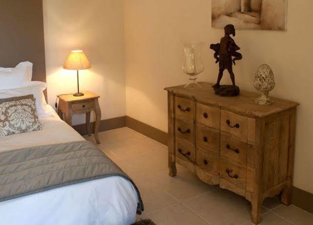 Chambres D'Hotes La Maison De Leonie Collias Екстериор снимка